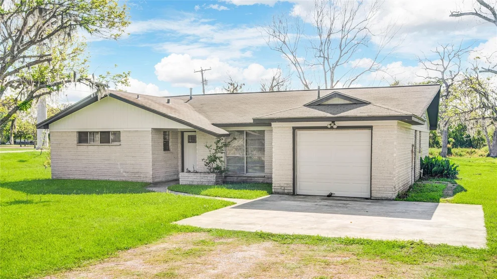 Unit for sale at 20244 County Road 510w, Brazoria, TX 77422