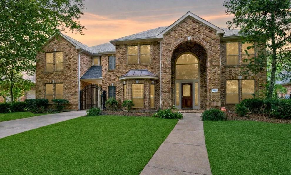 Unit for sale at 8915 Stones Throw Lane, Missouri City, TX 77459
