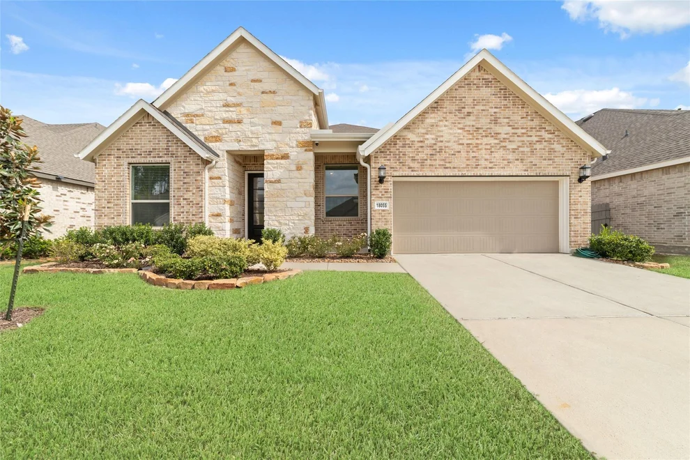 Unit for sale at 18055 Brennie Bird Lane, Conroe, TX 77302