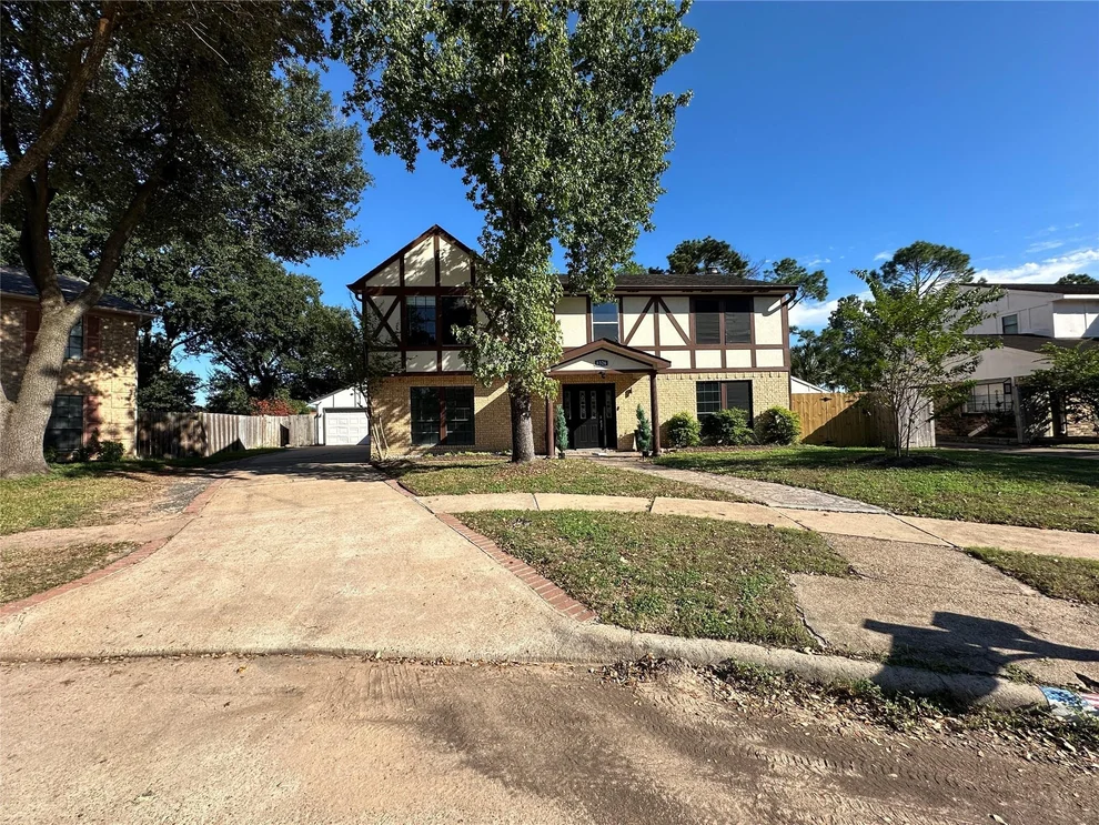 Unit for sale at 8326 Clover Garden, Houston, TX 77084