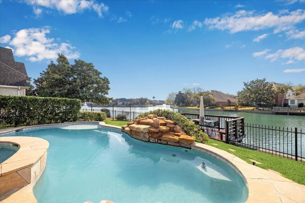 Unit for sale at 5010 Collingwood Court, Sugar Land, TX 77479