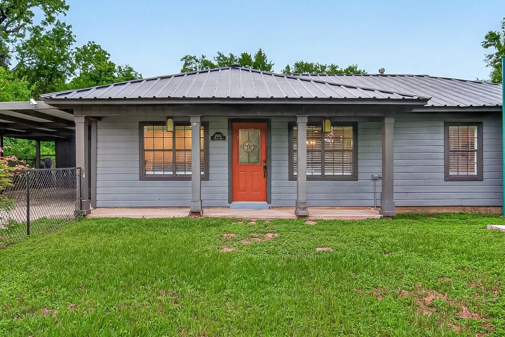 Unit for sale at 2012 White Oak Drive, Conroe, TX 77304