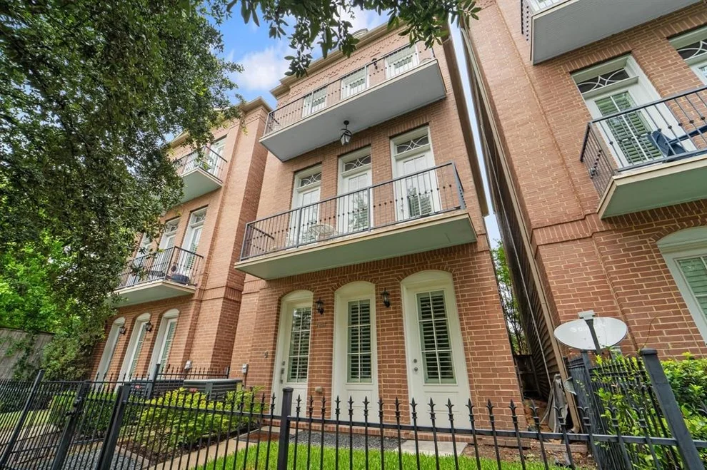 Unit for sale at 1807 Ashland Street, Houston, TX 77008
