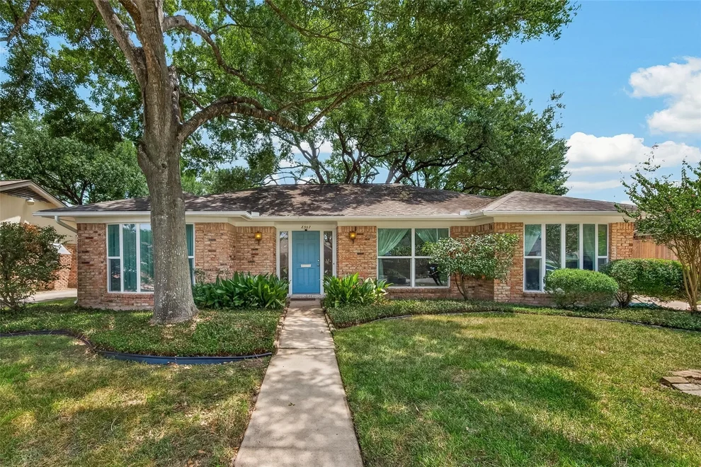 Unit for sale at 8507 Langdon Lane, Houston, TX 77036