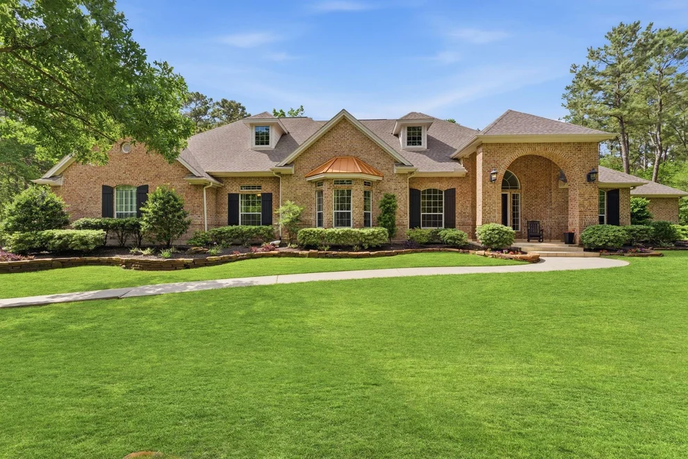 Unit for sale at 31723 Spinnaker Run, Magnolia, TX 77354