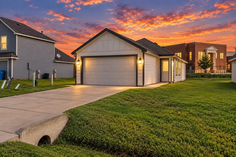 Unit for sale at 2012 Road 5714, Cleveland, TX 77327