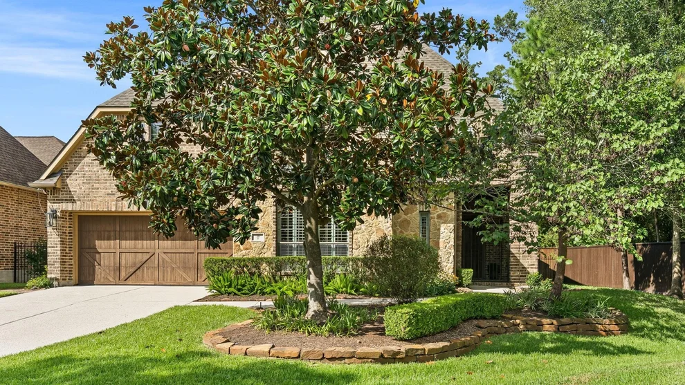 Unit for sale at 15 Violetta Court, The Woodlands, TX 77381