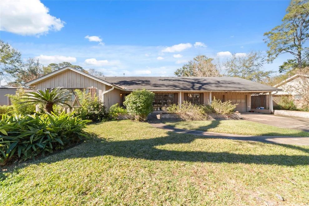 Unit for sale at 1535 Maux Drive, Houston, TX 77043