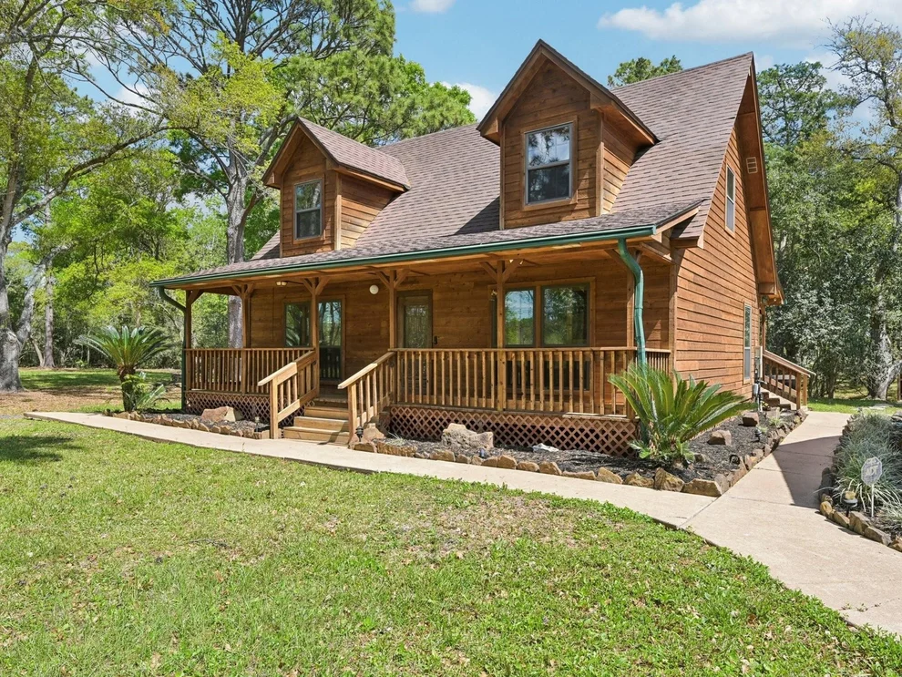 Unit for sale at 101-1/2 Avenue J, Dickinson, TX 77539