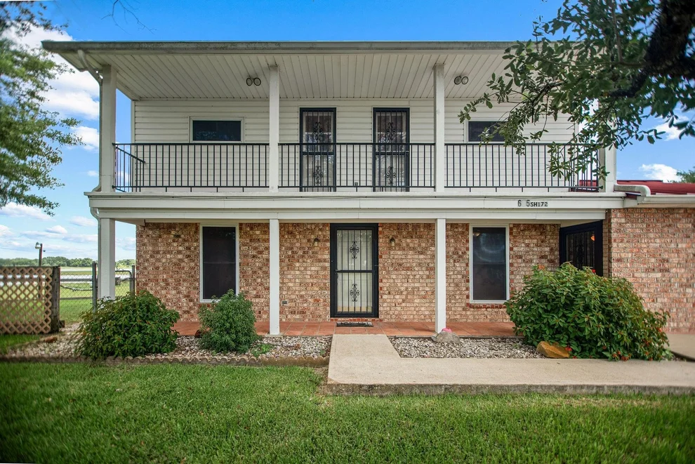 Unit for sale at 605 State Highway 172, Ganado, TX 77962