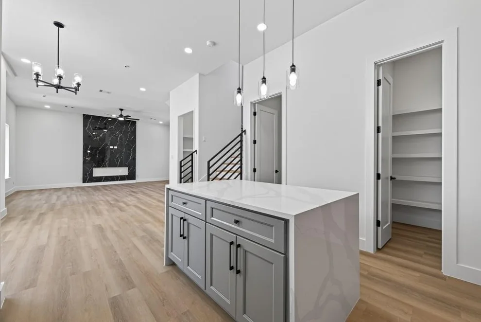 Unit for sale at 1103 Wilson St, Houston, TX 77019