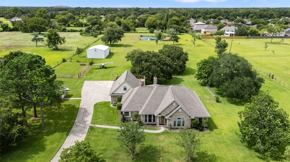 Unit for sale at 9204 Delesandri Drive, Hitchcock, TX 77563