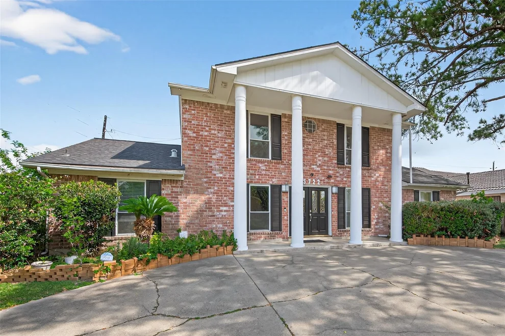 Unit for sale at 5722 Arncliffe Drive, Houston, TX 77088