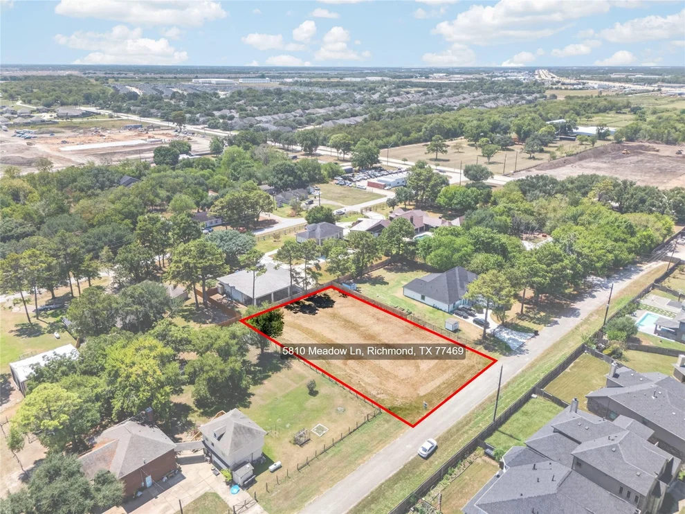 Unit for sale at 5810 Meadow Lane, Richmond, TX 77469