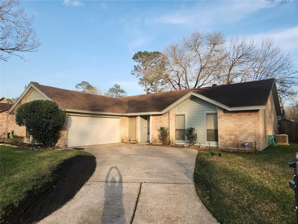 Unit for sale at 2910 Laurel Fork Drive, Kingwood, TX 77339