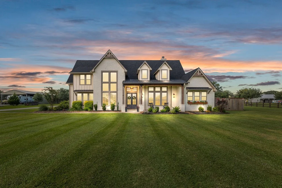 Unit for sale at 15811 Bayou Oaks Drive, Danbury, TX 77534