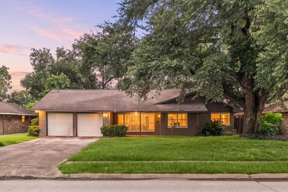 Unit for sale at 5018 Willowbend Boulevard, Houston, TX 77035