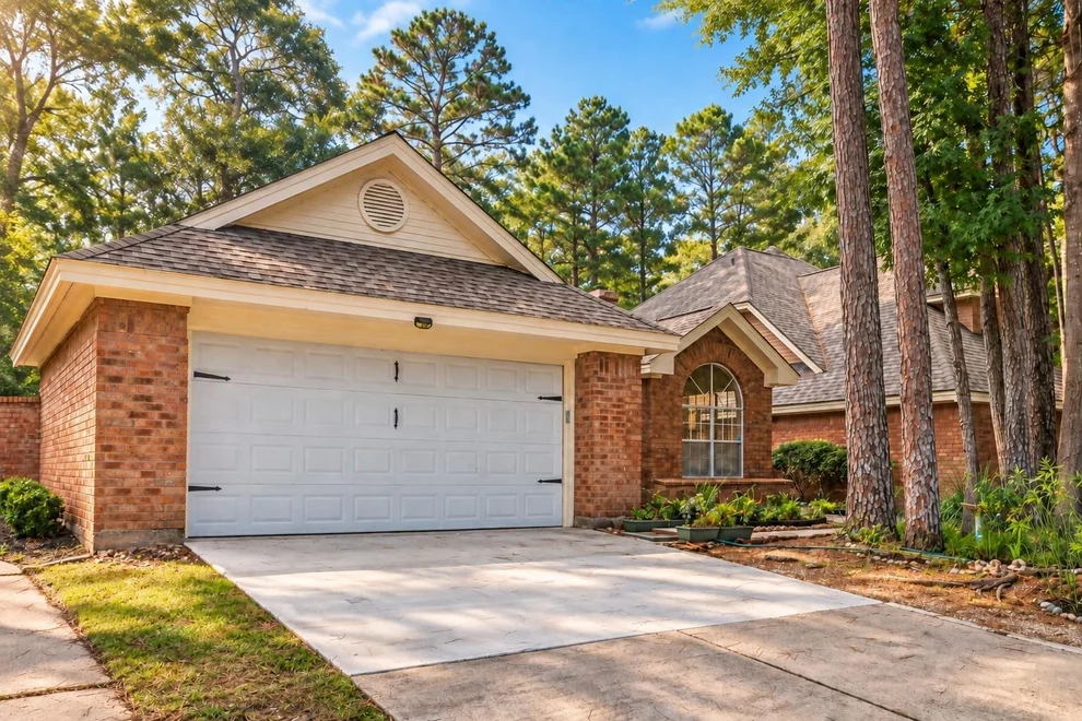 Unit for sale at 26 Cedar Chase Place, The Woodlands, TX 77381