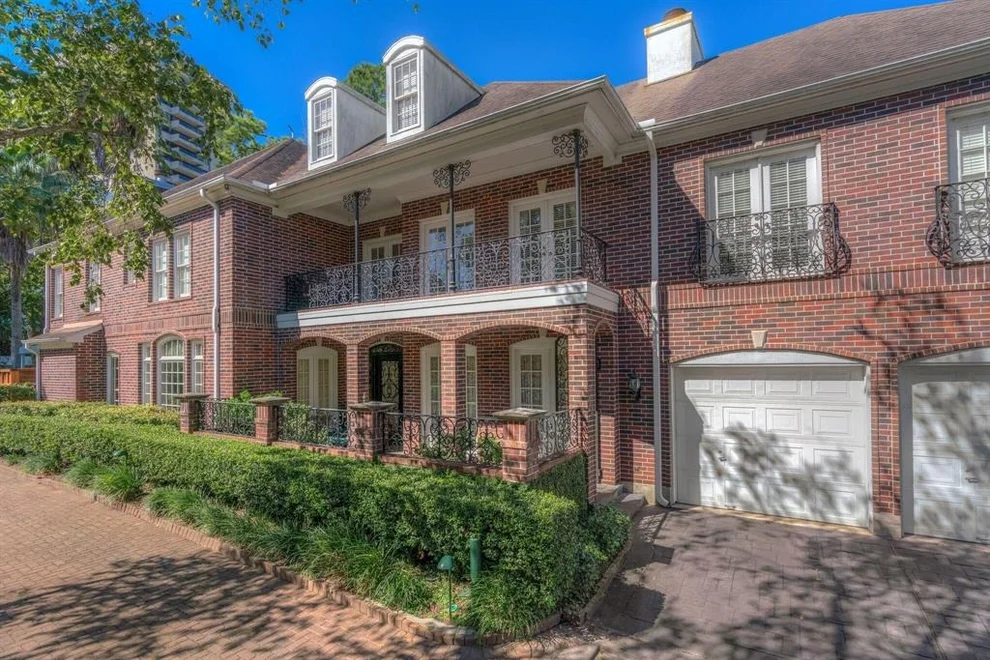Unit for sale at 74 Briar Hollow Lane, Houston, TX 77027