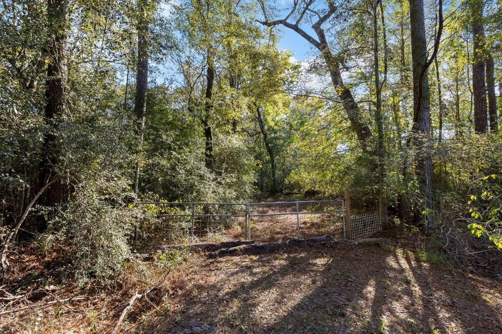 Unit for sale at 18850 N Rayburn Drive, Conroe, TX 77302
