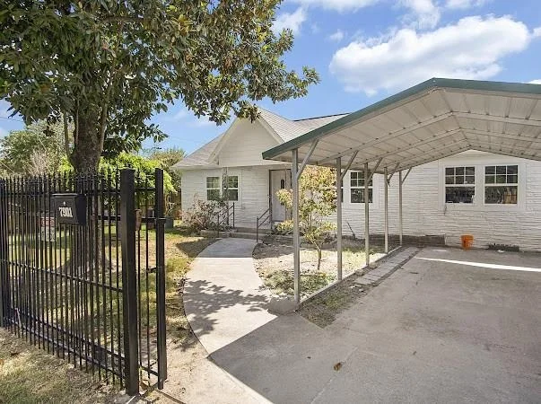 Unit for sale at 7901 Helmers Street, Houston, TX 77022