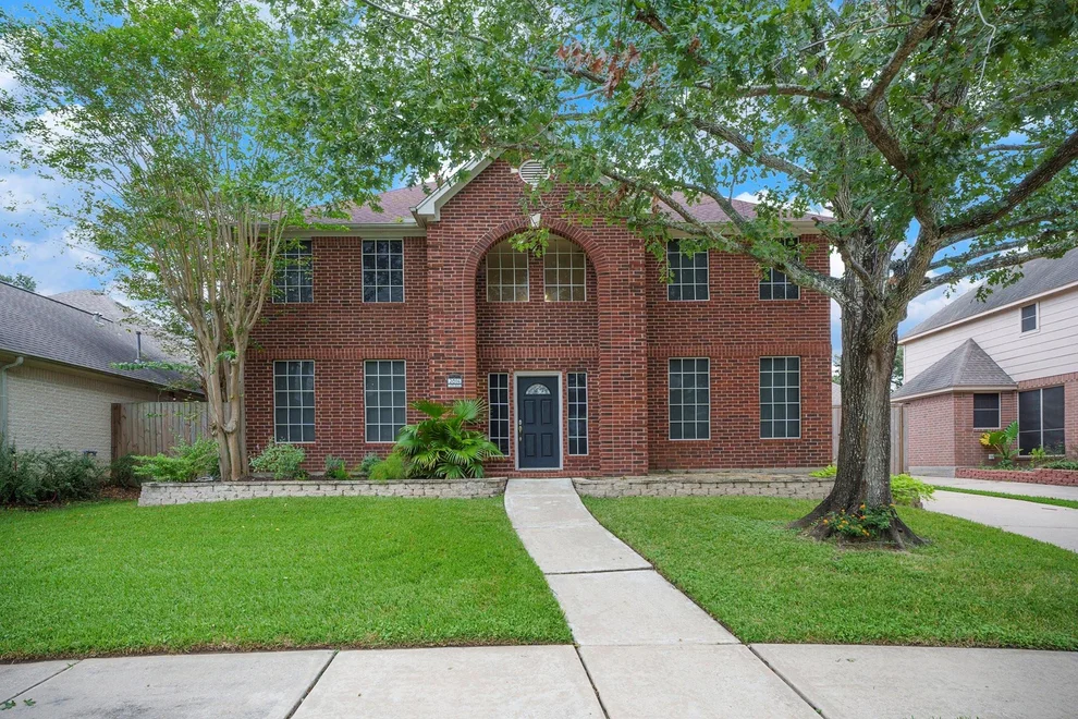 Unit for sale at 2814 Carmel Woods Drive, Seabrook, TX 77586