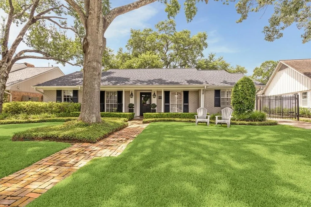 Unit for sale at 6127 Olympia Drive, Houston, TX 77057