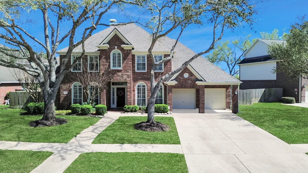 Unit for sale at 3007 Taylorcrest Drive, Pearland, TX 77584