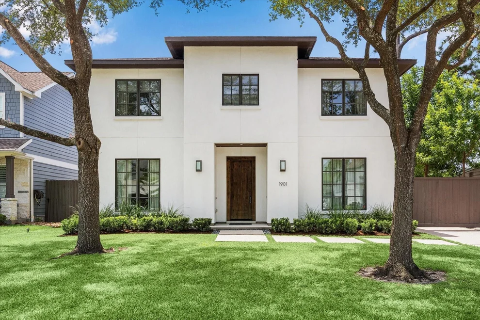 Unit for sale at 1901 Gardenia Drive, Houston, TX 77018