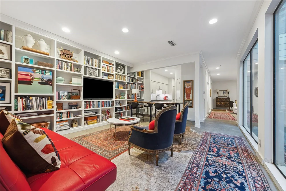 Unit for sale at 10 S Briar Hollow Lane, Houston, TX 77027