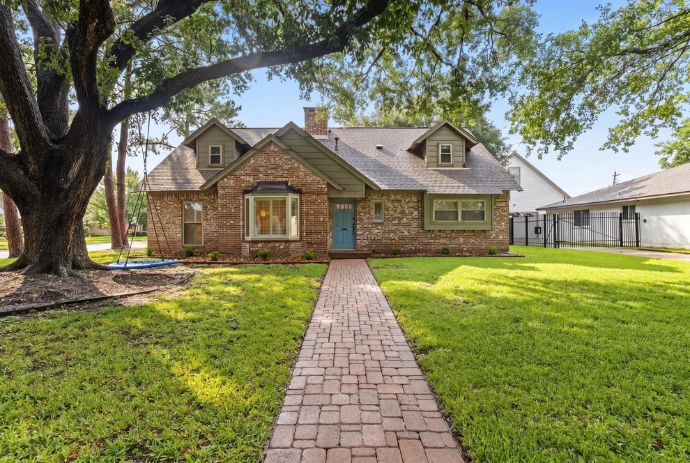 Unit for sale at 10738 Cedar Creek Drive, Houston, TX 77042