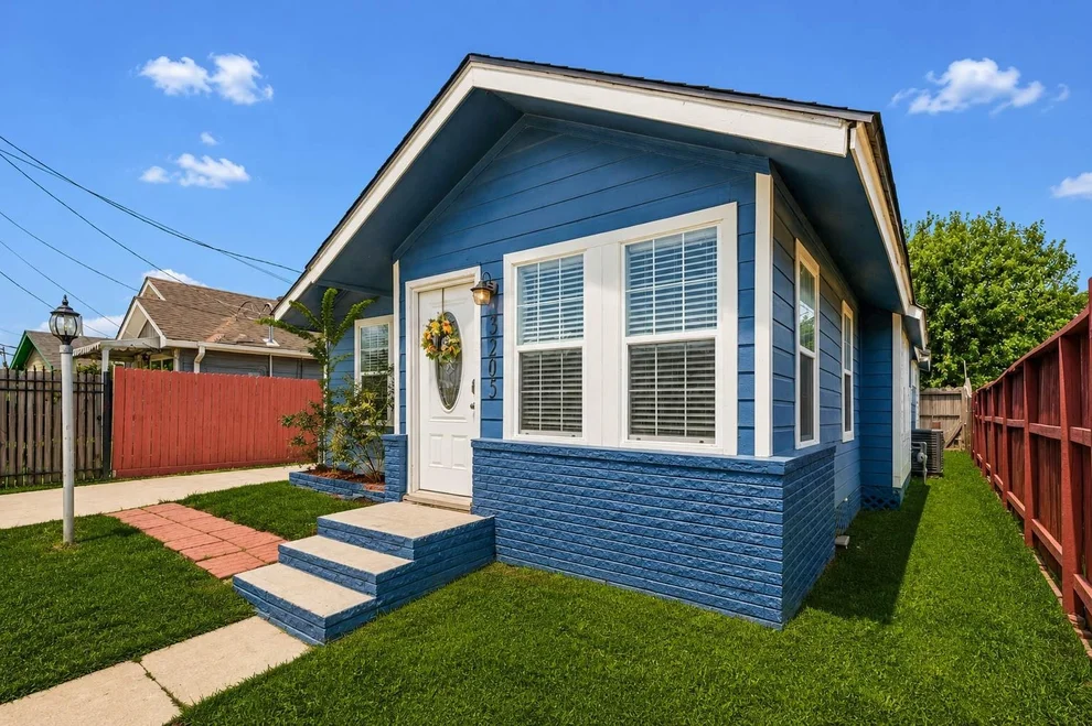Unit for sale at 3205 Eastex Freeway, Houston, TX 77026