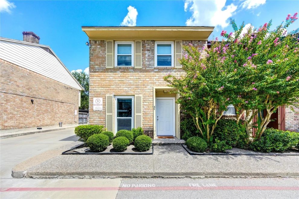 Unit for sale at 14333 Memorial Drive, Houston, TX 77079
