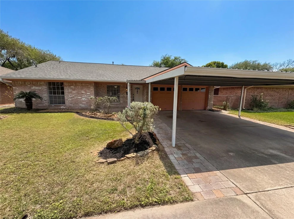 Unit for sale at 1902 New Orleans Street, Deer Park, TX 77536