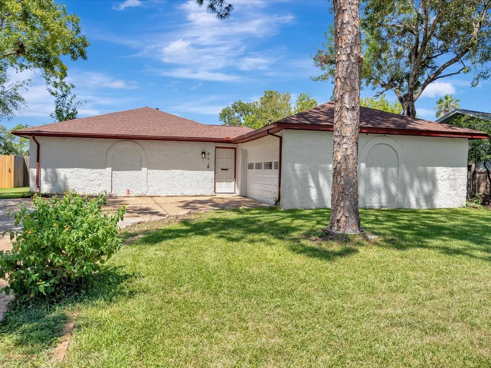 Unit for sale at 851 Seafoam Road, Houston, TX 77062