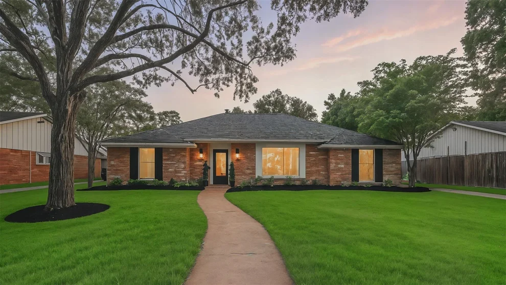 Unit for sale at 10047 Meadow Lake Lane, Houston, TX 77042