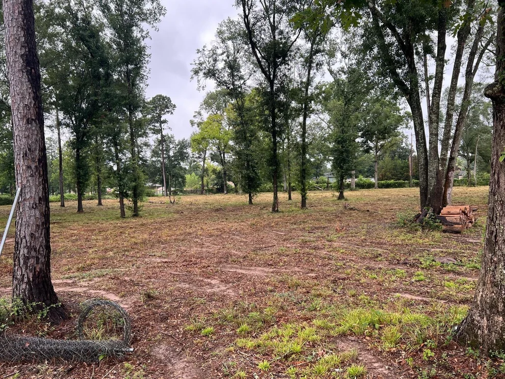 Unit for sale at 21844 Cherry Street, New Caney, TX 77357