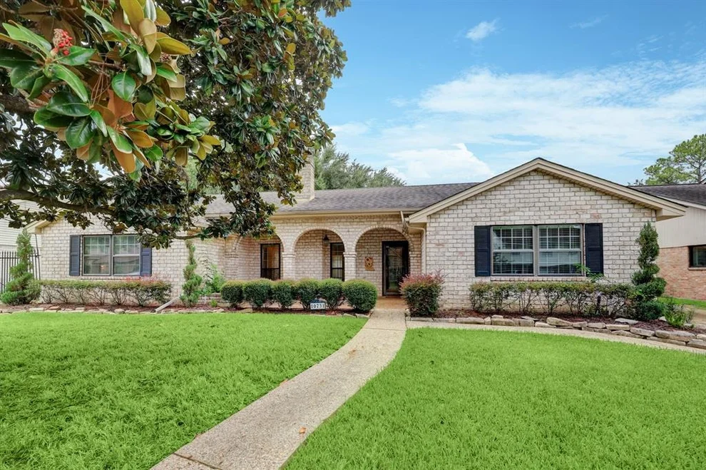 Unit for sale at 10731 Candlewood Drive, Houston, TX 77042