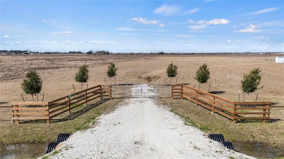 Unit for sale at 743 Kaechele Road, Wallis, TX 77485