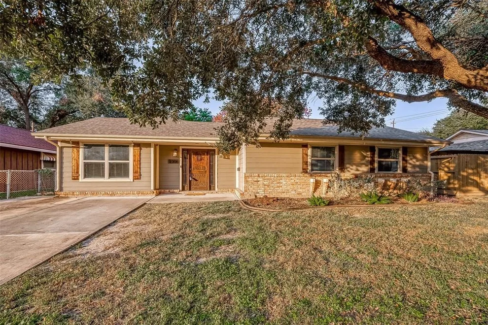 Unit for sale at 2306 Ansbury Drive, Houston, TX 77018
