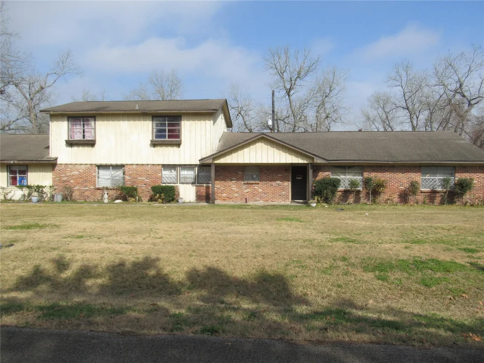 Unit for sale at 1122 Desirable Lane, Huffman, TX 77336