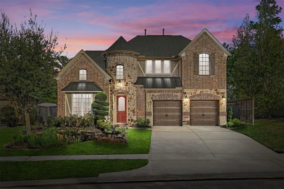 Unit for sale at 523 Rolling Brook Lane, Pinehurst, TX 77362