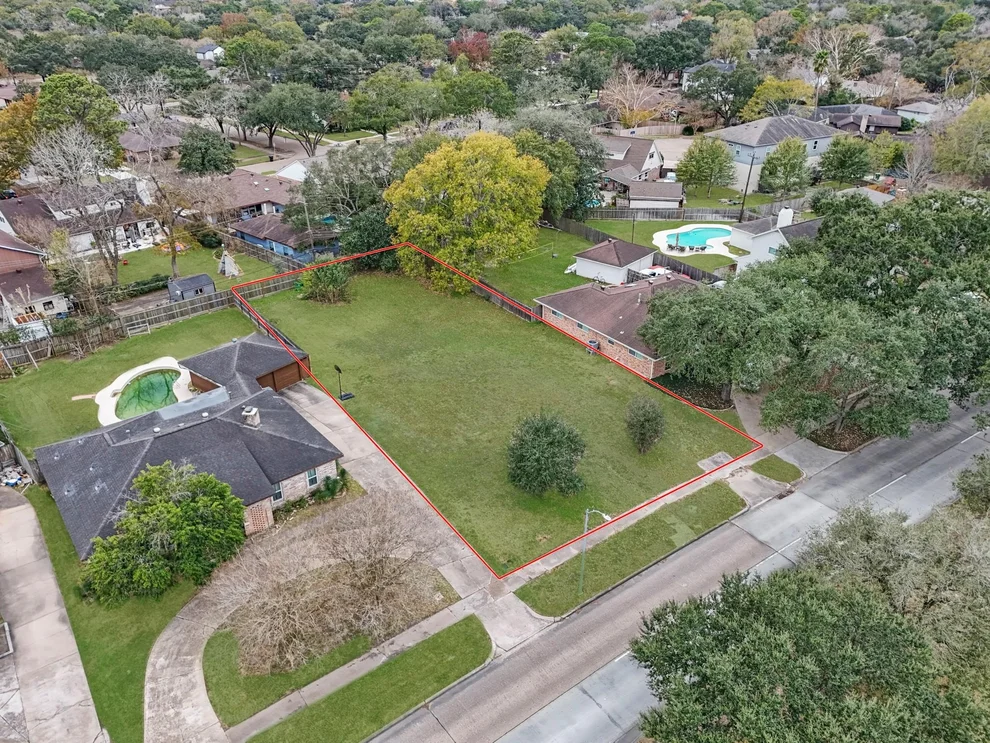 Unit for sale at 5715 S Braeswood Boulevard, Houston, TX 77096
