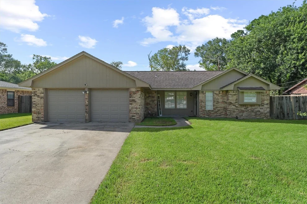 Unit for sale at 308 Cherry Creek Road, Dayton, TX 77535