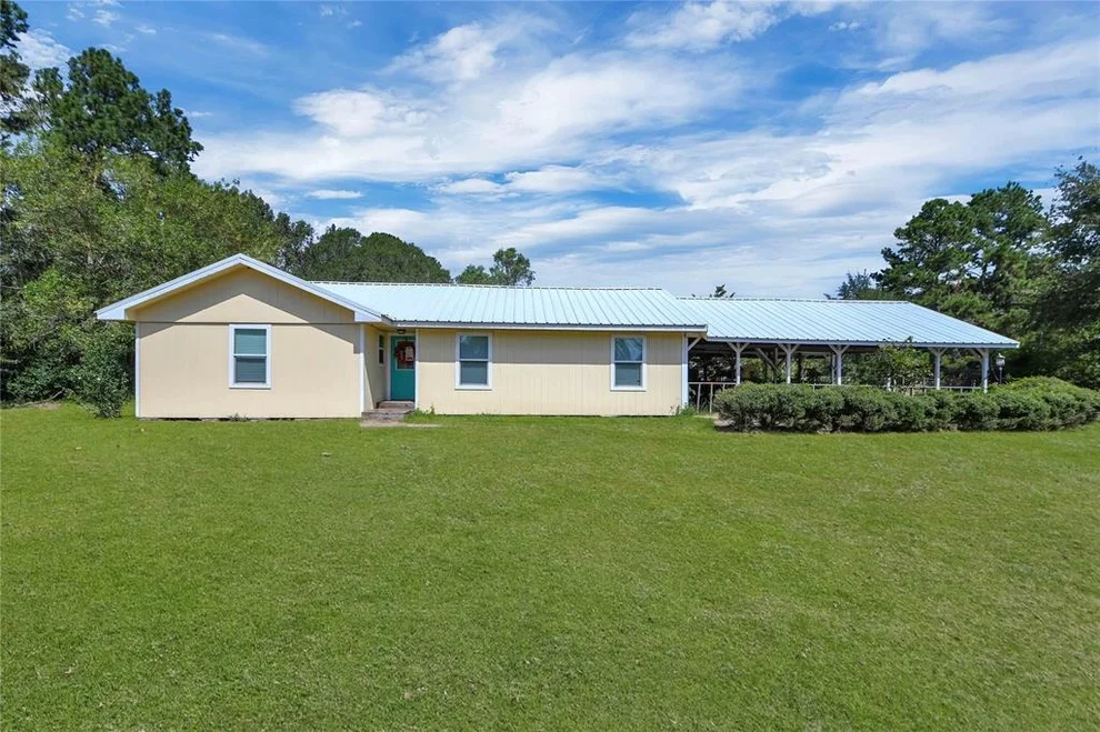 Unit for sale at 15847 Dewberry Lane, Conroe, TX 77302