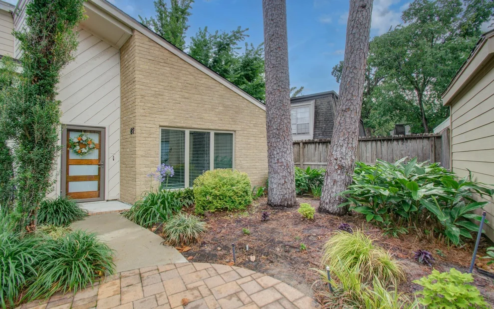 Unit for sale at 12625 Memorial Drive, Houston, TX 77024
