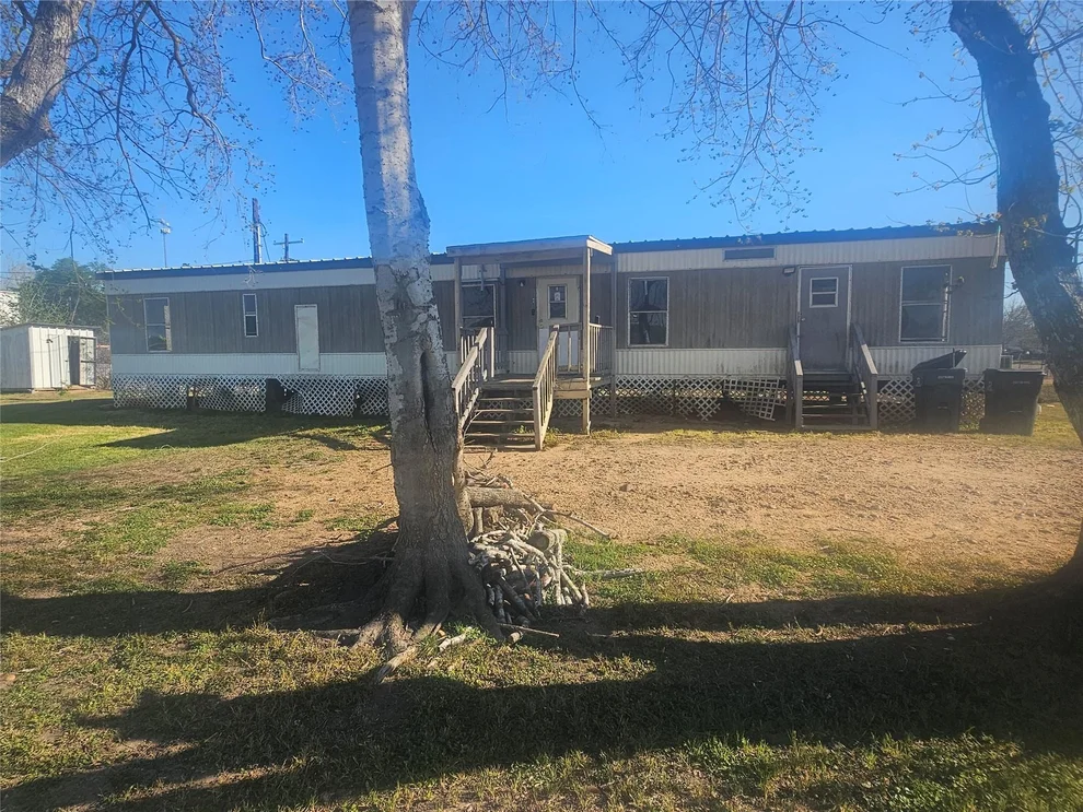 Unit for sale at 1423 Prosperity Street, El Campo, TX 77437