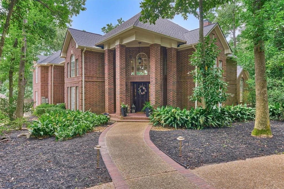 Unit for sale at 72 Village Hill Drive, Conroe, TX 77304