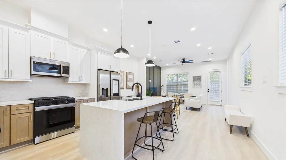 Unit for sale at 805 Brooks Street, Houston, TX 77009