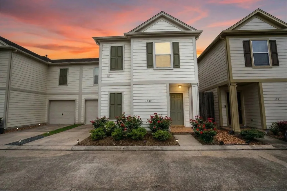 Unit for sale at 1707 Redwing Cove Drive, Houston, TX 77009